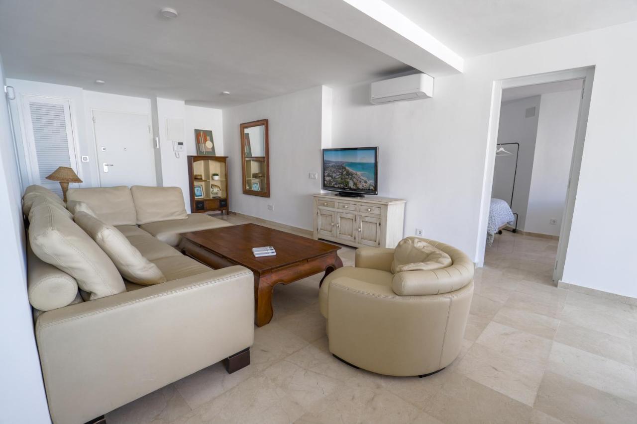 Marbella Centre Beachfront & Pool Extérieur photo