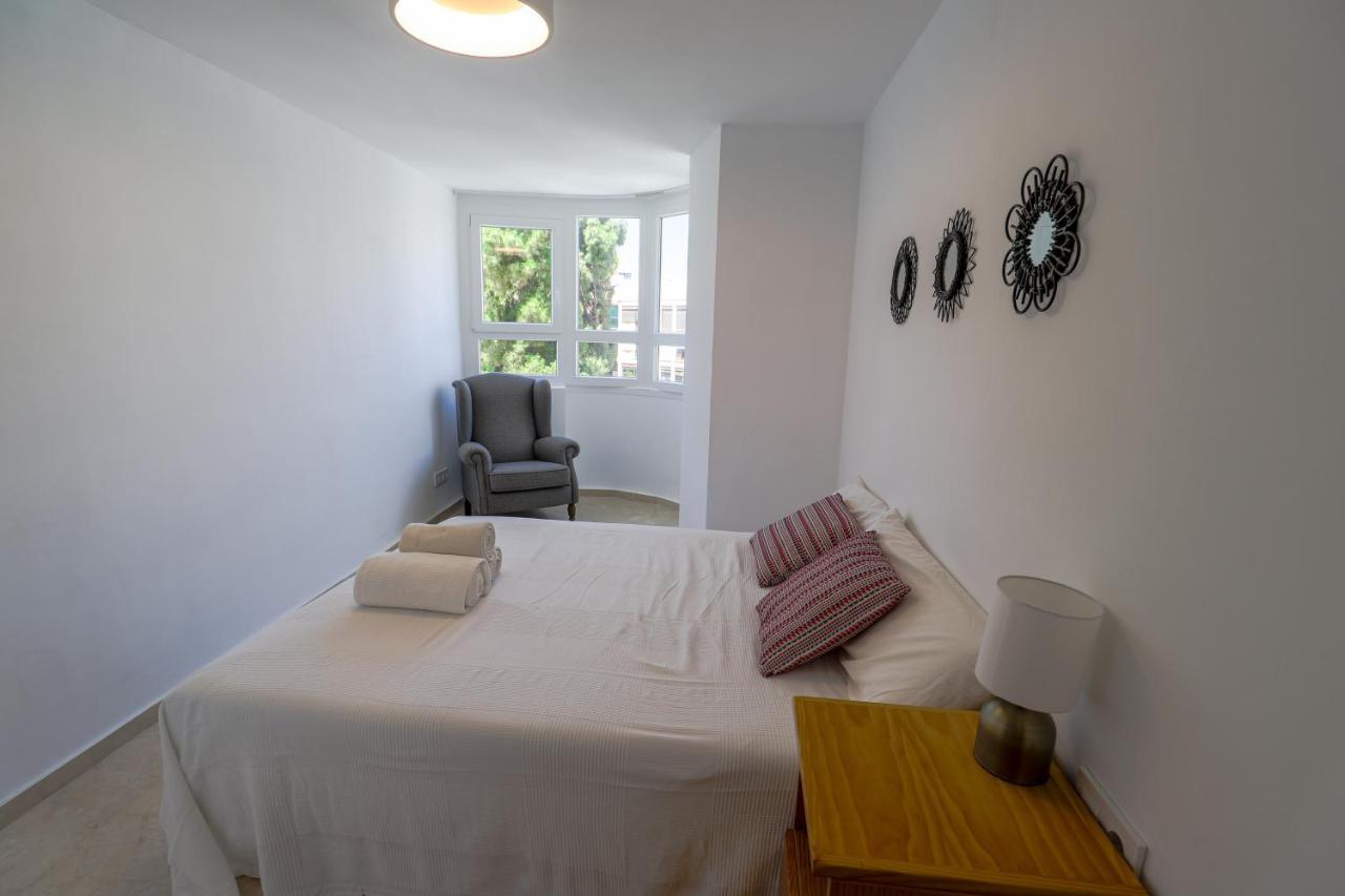 Marbella Centre Beachfront & Pool Extérieur photo