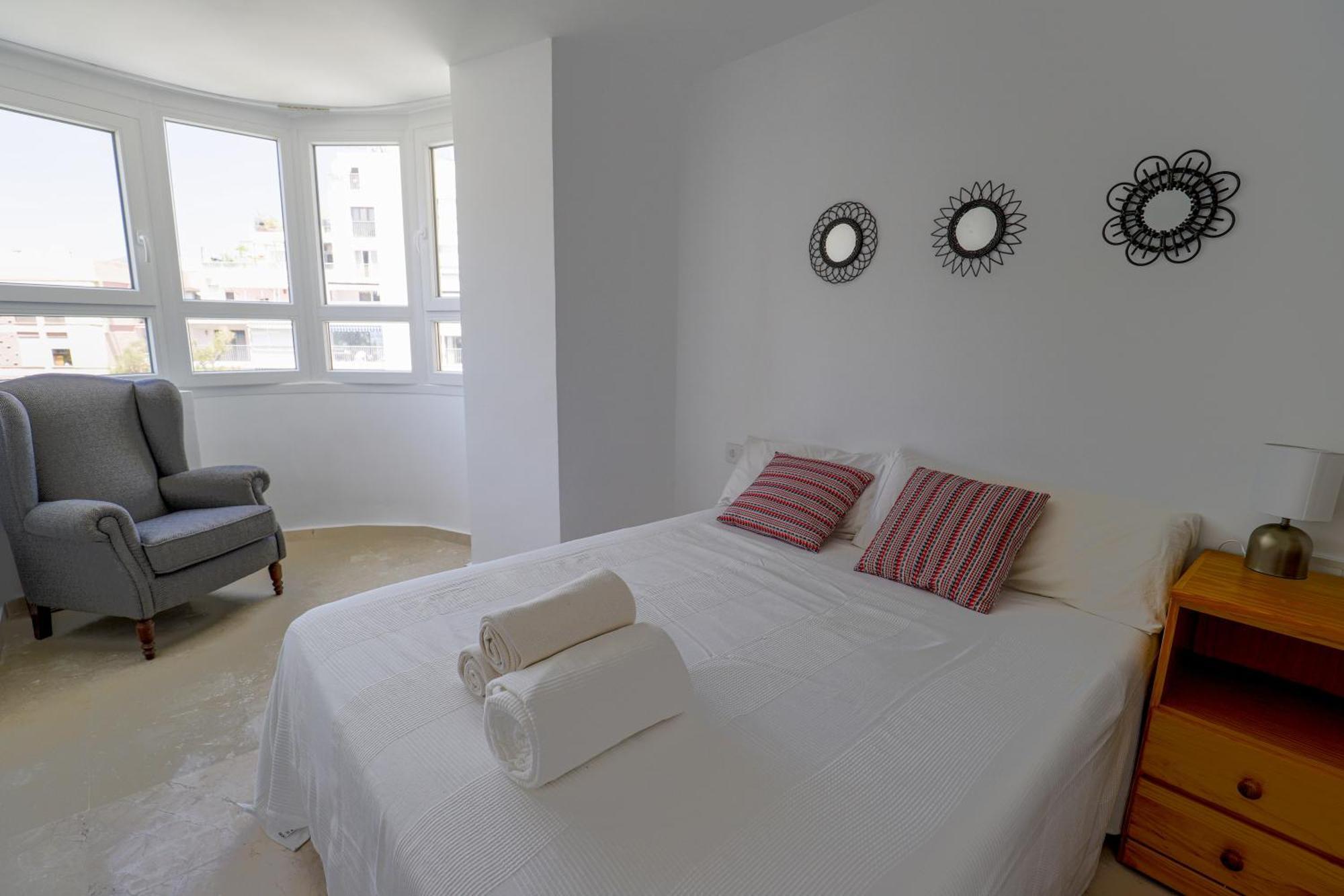 Marbella Centre Beachfront & Pool Extérieur photo