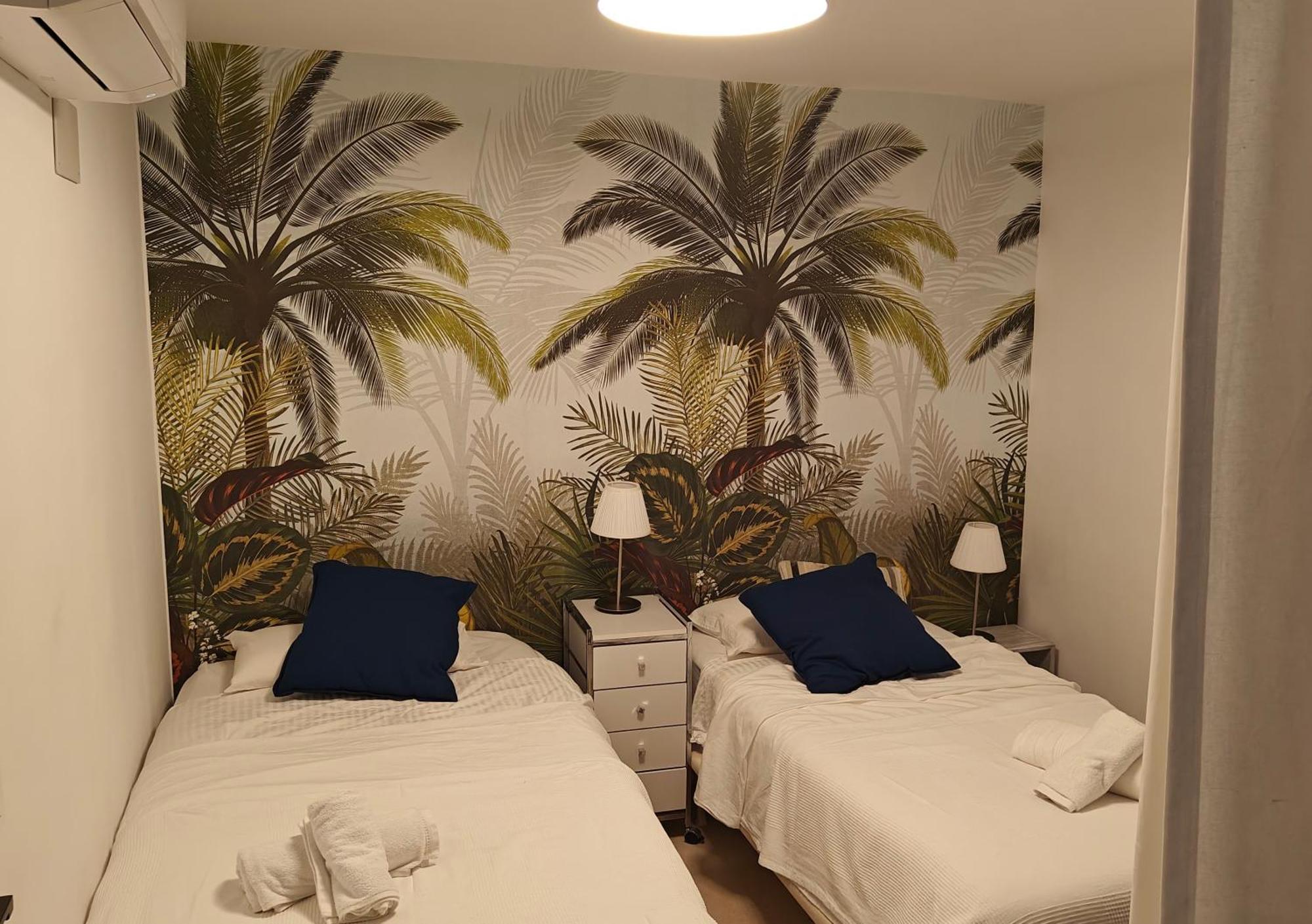 Marbella Centre Beachfront & Pool Extérieur photo